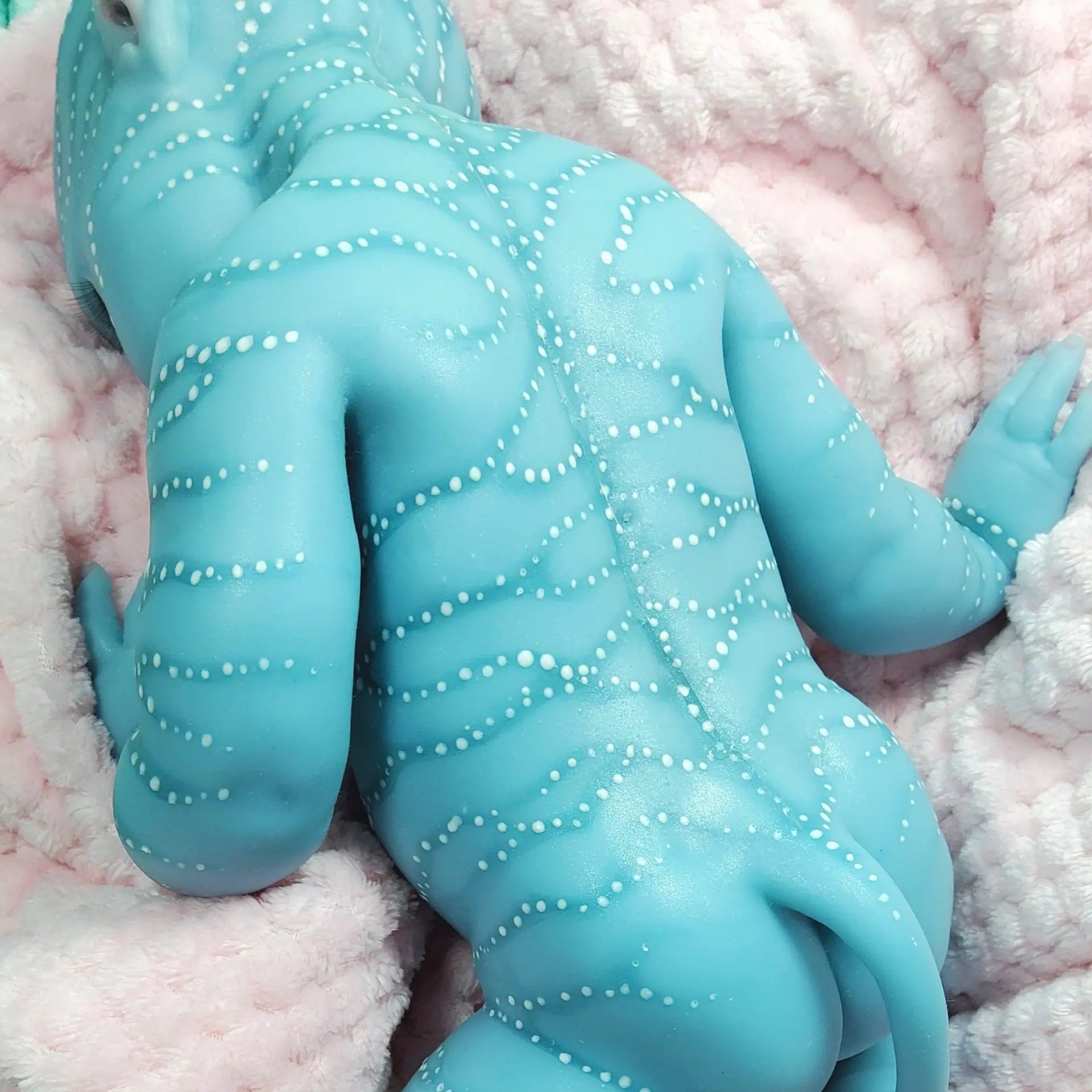 Full Silicone Reborn Doll Avatar Girl 17 Inch 14 Weighted silicone reborn baby doll weighing 2200 grams