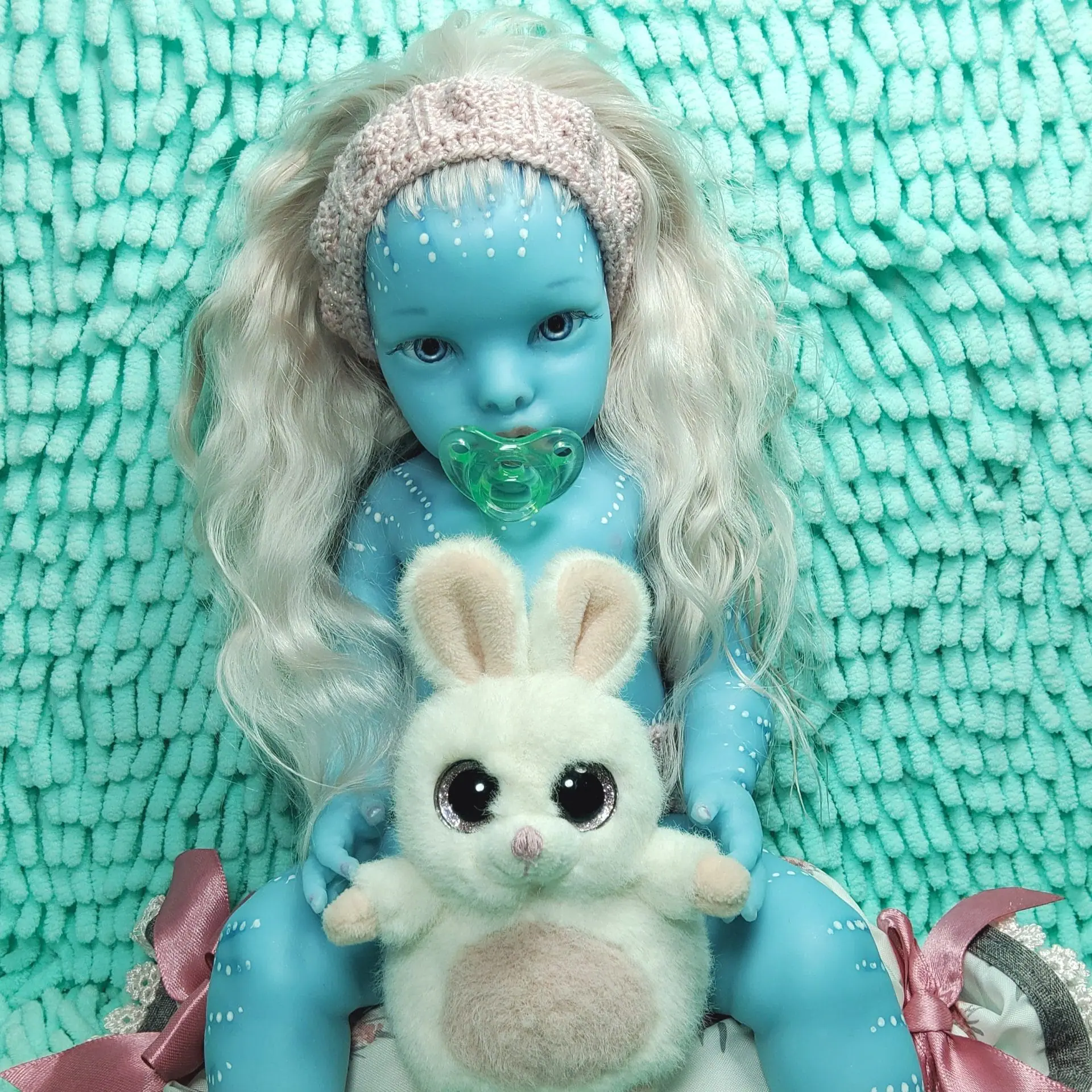 Superb silicone doll avatar baby girl 13 inch 7 Full silicone Avatar baby doll girl with blue skin, real mohair hair, drink and wet system, 13 inch with mohair hair