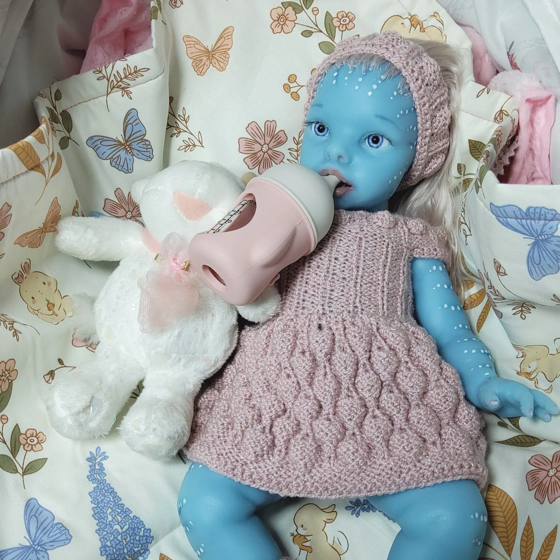 Superb silicone doll avatar baby girl 13 inch 9 Full silicone Avatar baby doll girl with blue skin, real mohair hair, drink and wet system, 13 inch washable fantasy doll in pink knitted outfit