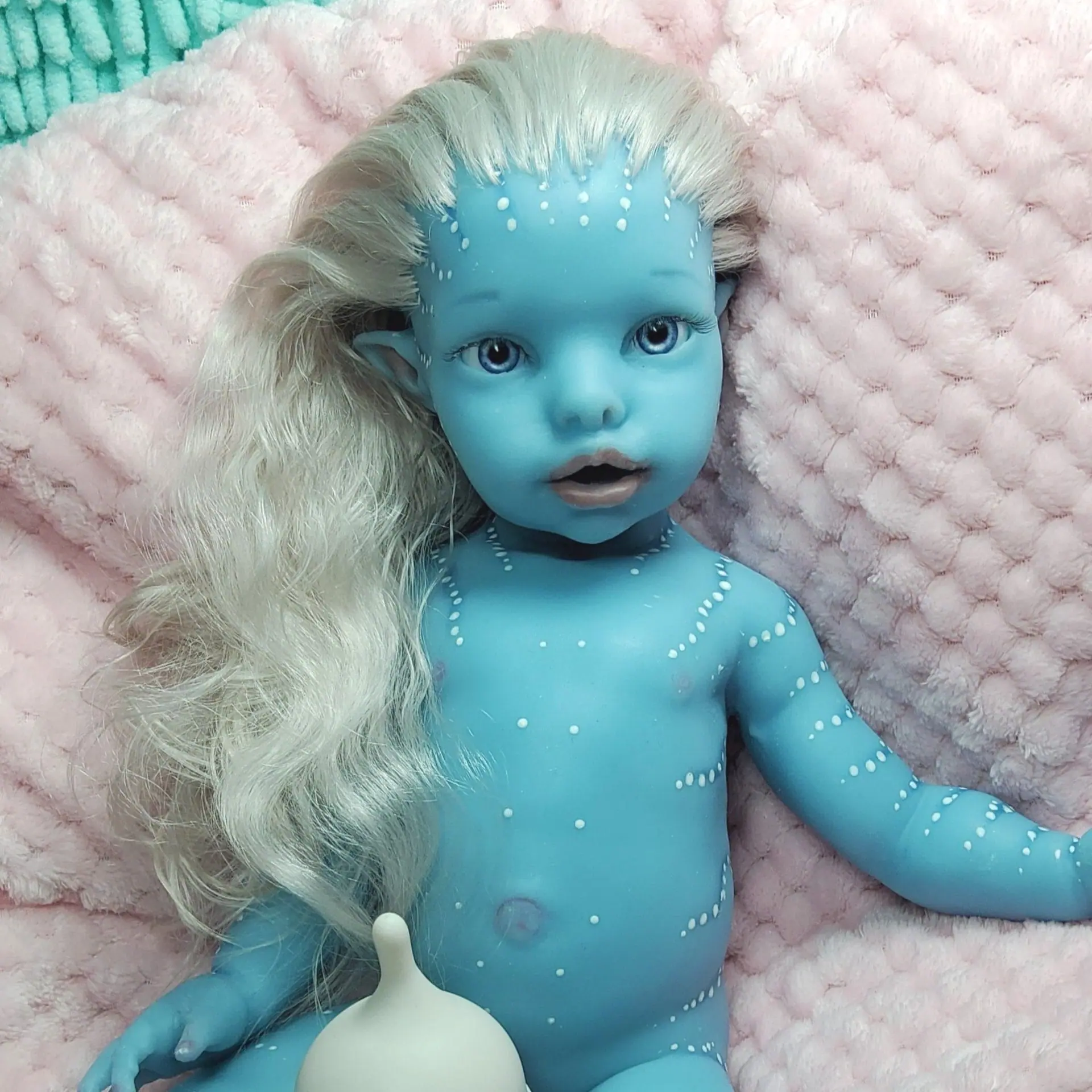 Superb silicone doll avatar baby girl 13 inch 12 Full silicone Avatar baby doll girl with blue skin, real mohair hair, drink and wet system, 13 inch (33 cm) with mohair hair