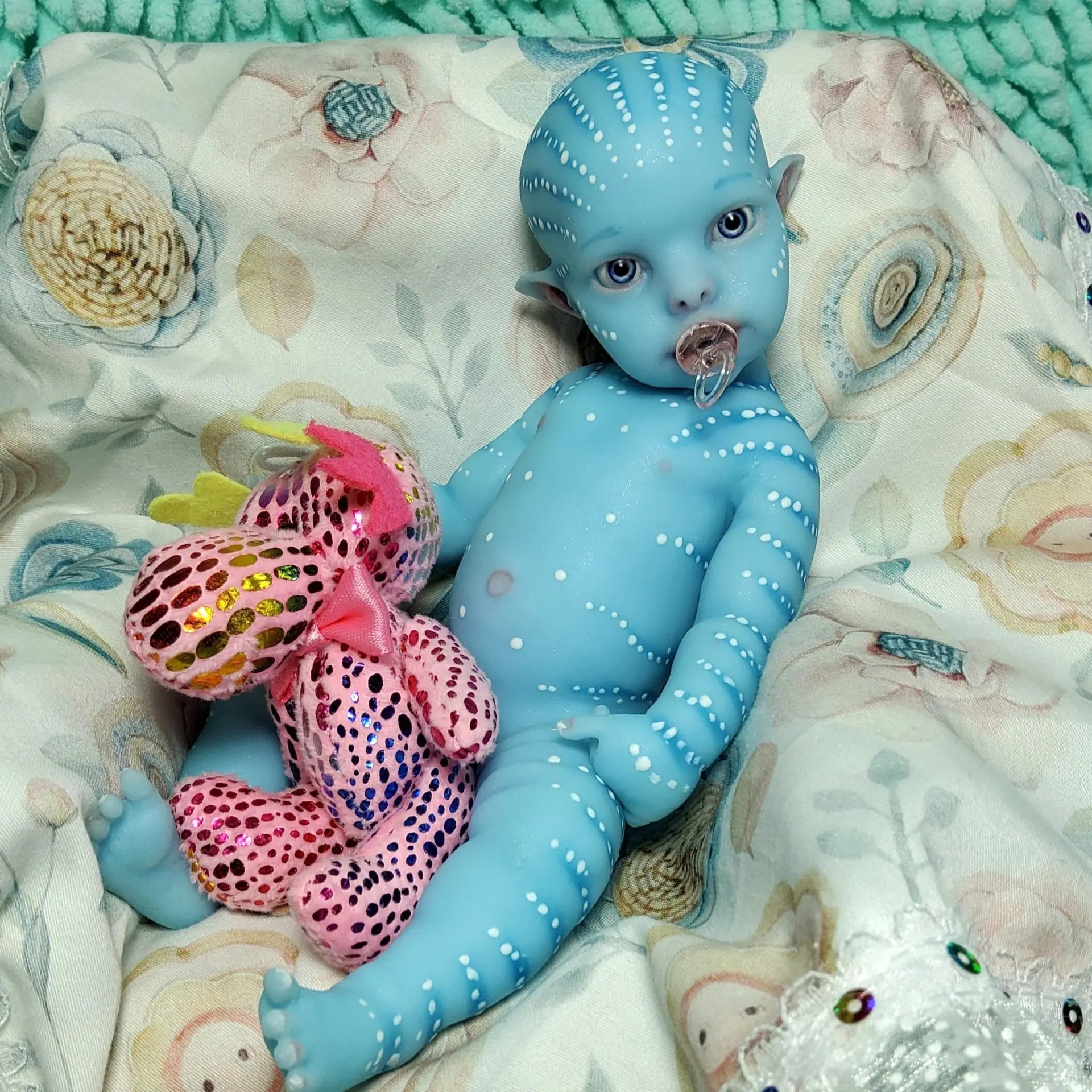 Amazing silicone reborn avatar baby girl 22 cm 6 mini doll 170821.jpg