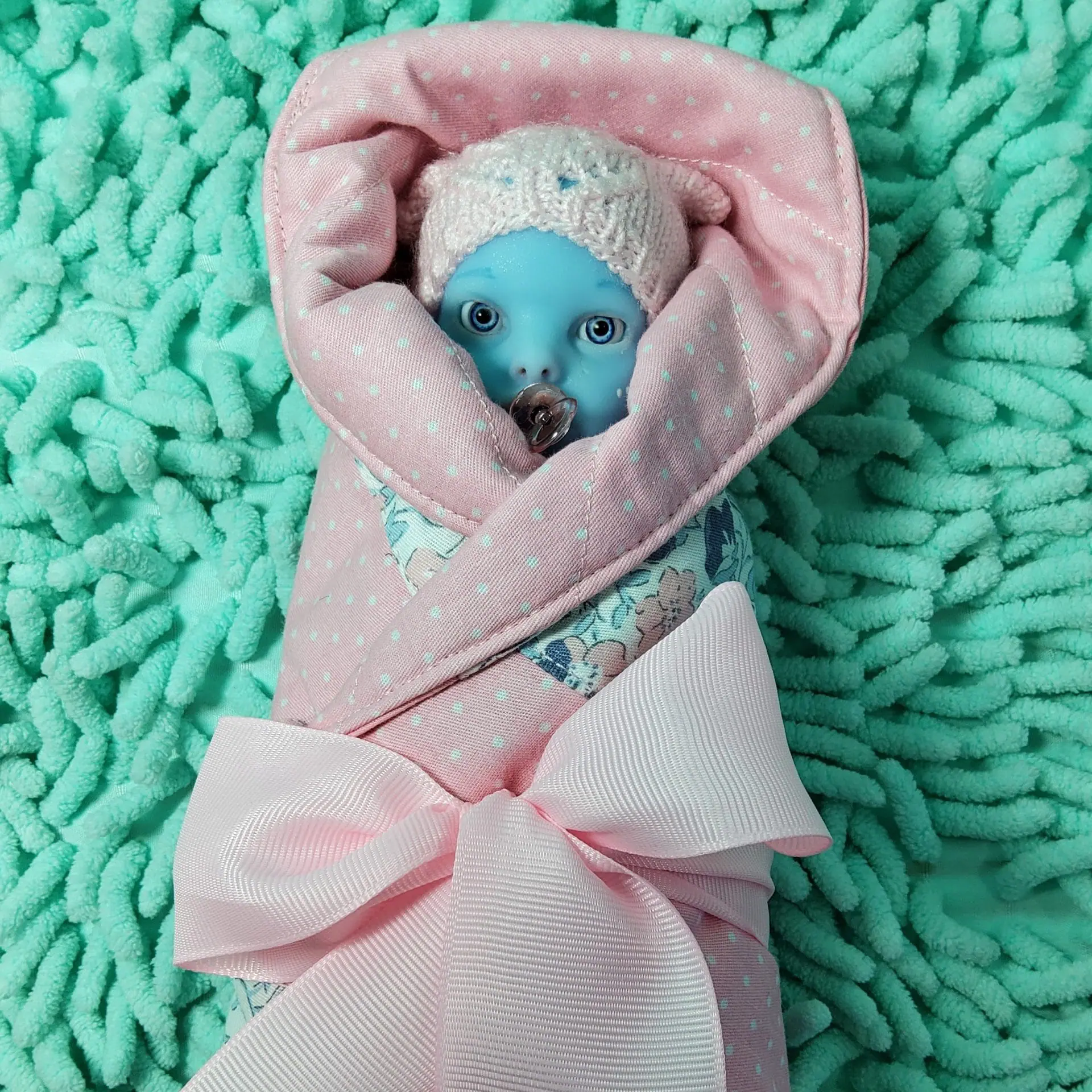 Amazing silicone reborn avatar baby girl 22 cm 10 Silicone avatar baby doll safe for play